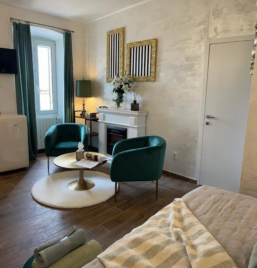 La Dolce Vita Luxury II Apartments With Best Free Private Parking In Center Pola 0*,  Croazia