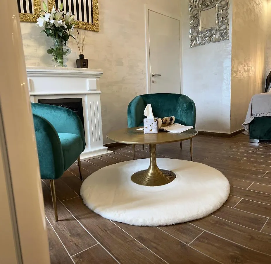 La Dolce Vita Luxury II Apartments With Best Free Private Parking In Center Pola Croazia