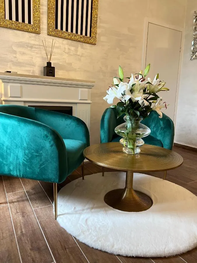 La Dolce Vita Luxury II Apartments With Best Free Private Parking In Center Pola