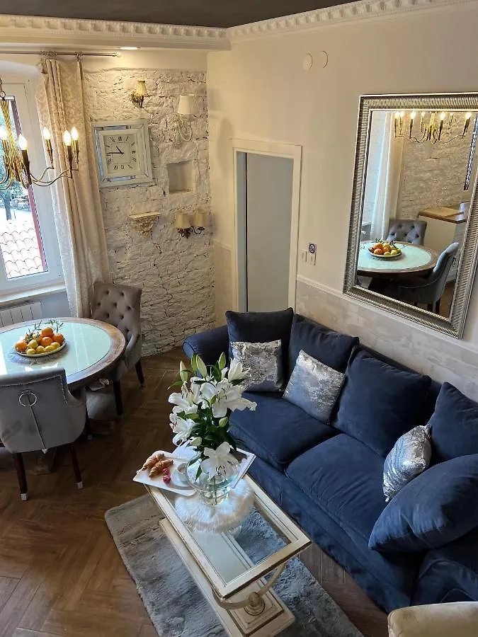 La Dolce Vita Luxury II Apartments With Best Free Private Parking In Center Pola Croazia